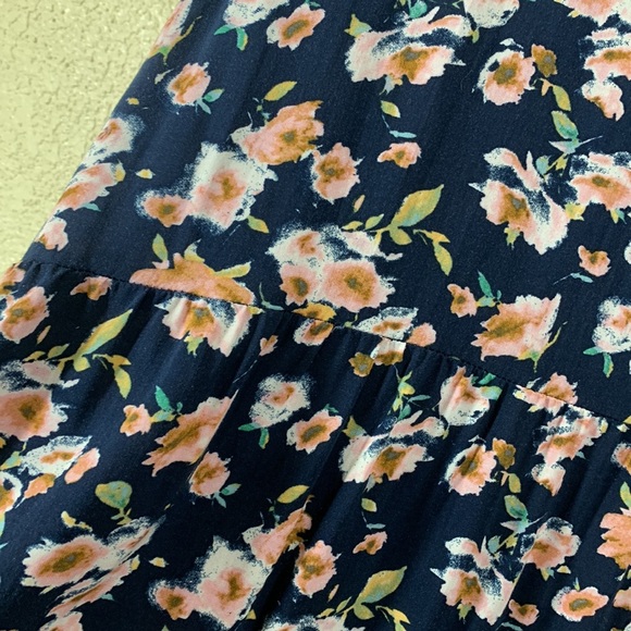 Lauren Conrad Blouse - Picture 12 of 13